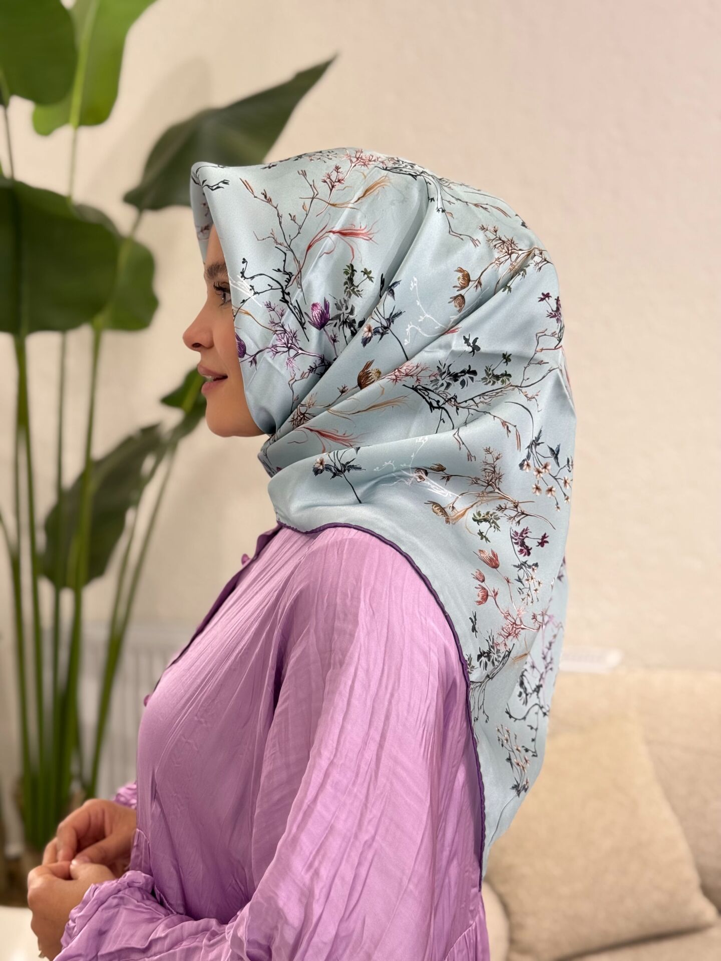 AKER SURA İPEK EŞARP