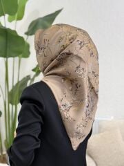 AKER SURA İPEK EŞARP