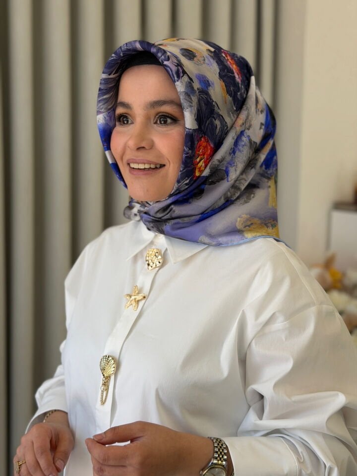 AKER SURA İPEK EŞARP