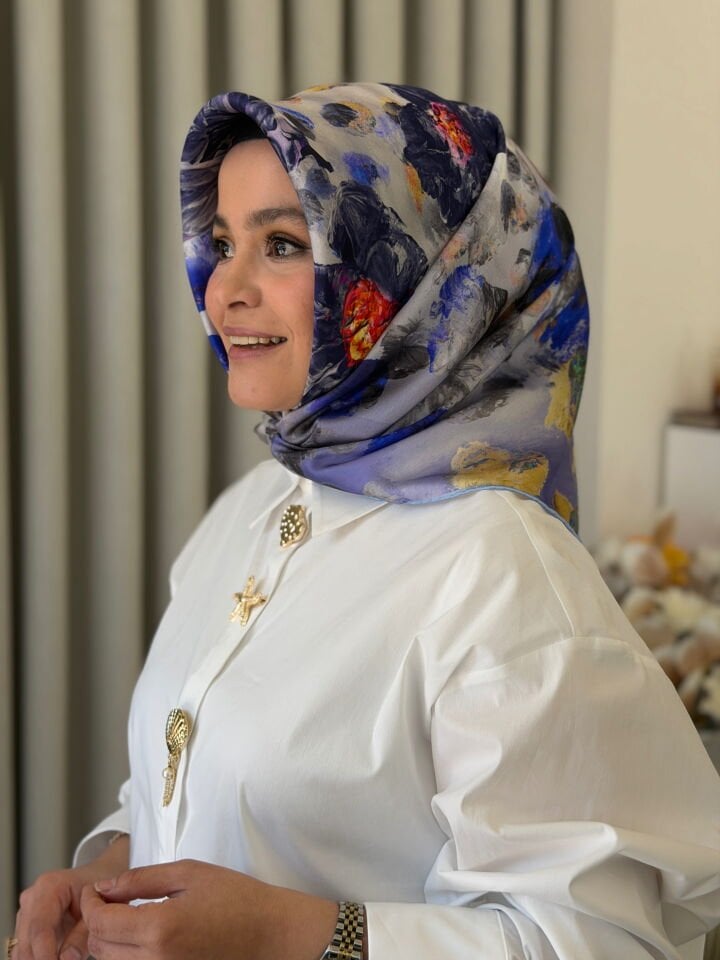 AKER SURA İPEK EŞARP