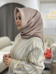 AKER SURA İPEK EŞARP