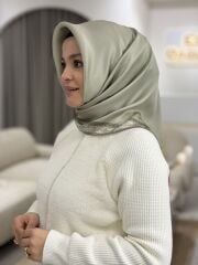 AKER SURA İPEK EŞARP