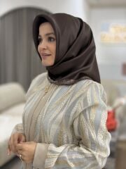 AKER SURA İPEK EŞARP