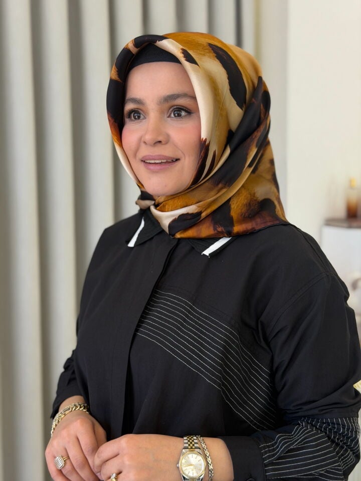 LA BOUTİQUE SURA İPEK EŞARP