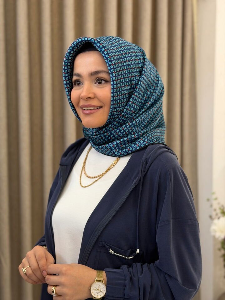 AKER SURA İPEK EŞARP