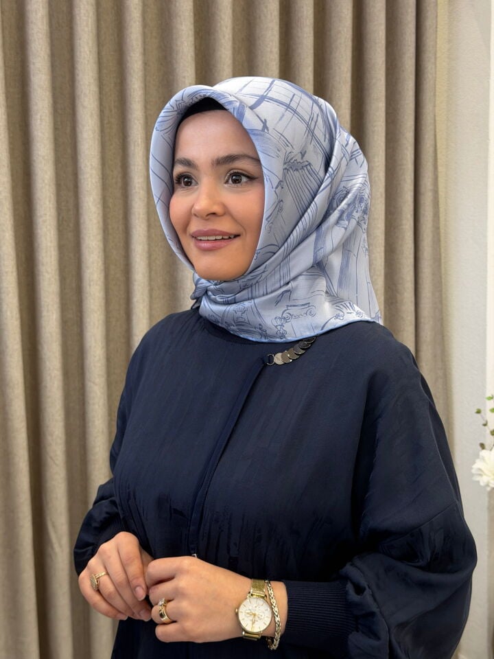 AKER SURA İPEK EŞARP