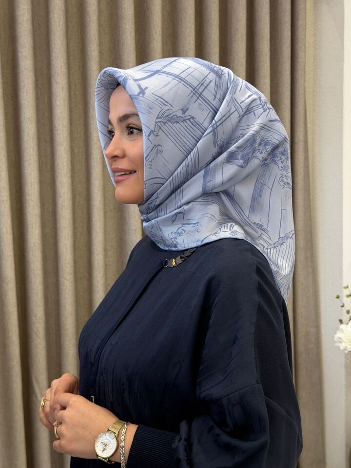 AKER SURA İPEK EŞARP