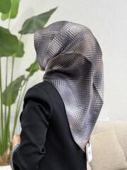 AKER SURA İPEK EŞARP