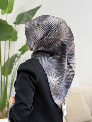 AKER SURA İPEK EŞARP