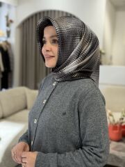 AKER SURA İPEK EŞARP