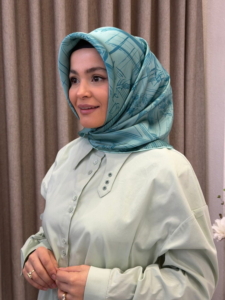 AKER SURA İPEK EŞARP