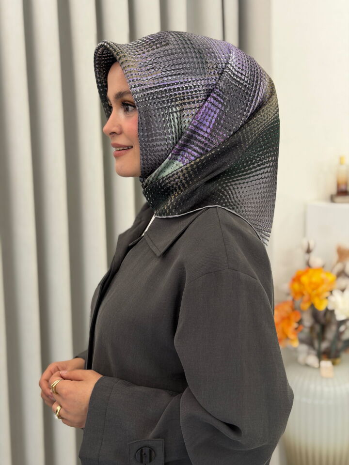 AKER SURA İPEK EŞARP