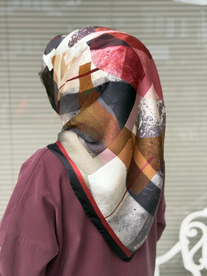 AKER SURA İPEK EŞARP