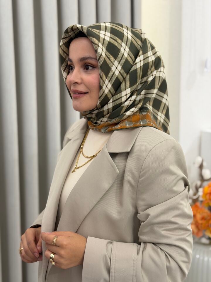 BELLİ TWİLL İPEK EŞARP