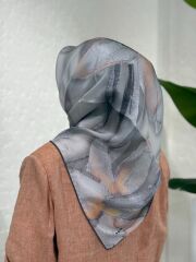 AKER SURA İPEK EŞARP