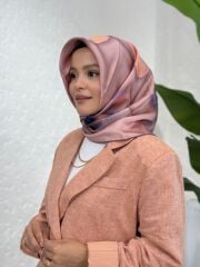 AKER SURA İPEK EŞARP