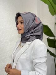 AKER SURA İPEK EŞARP