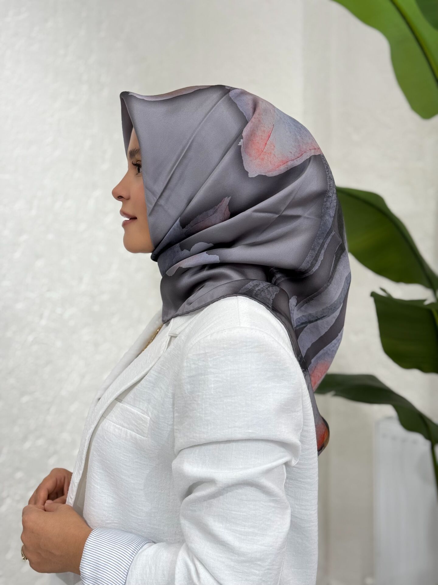 AKER SURA İPEK EŞARP