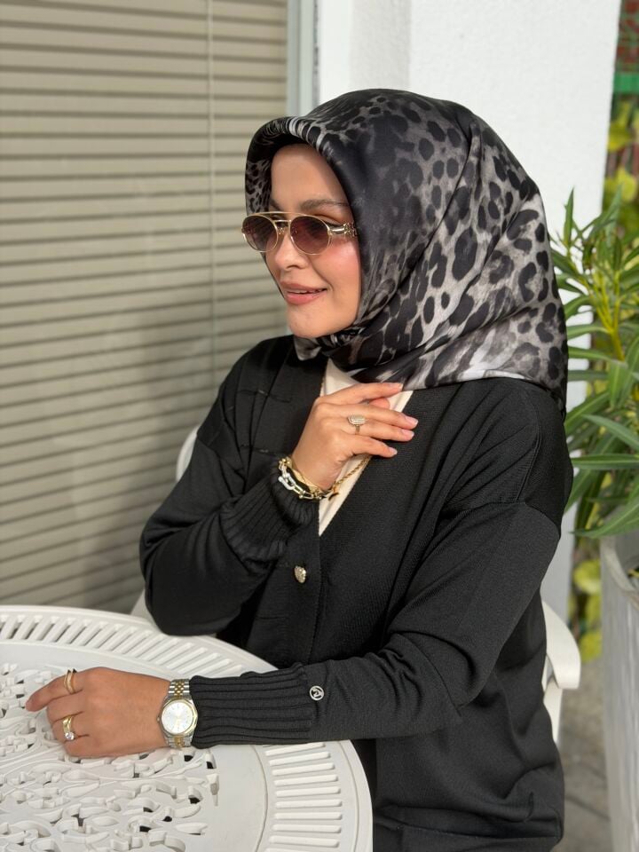 LA BOUTİQUE SURA İPEK EŞARP