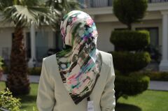 AKER SURA İPEK EŞARP