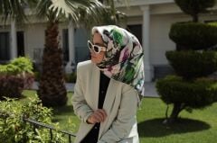 AKER SURA İPEK EŞARP