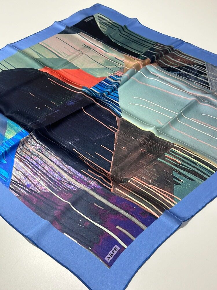 AKER SURA İPEK EŞARP