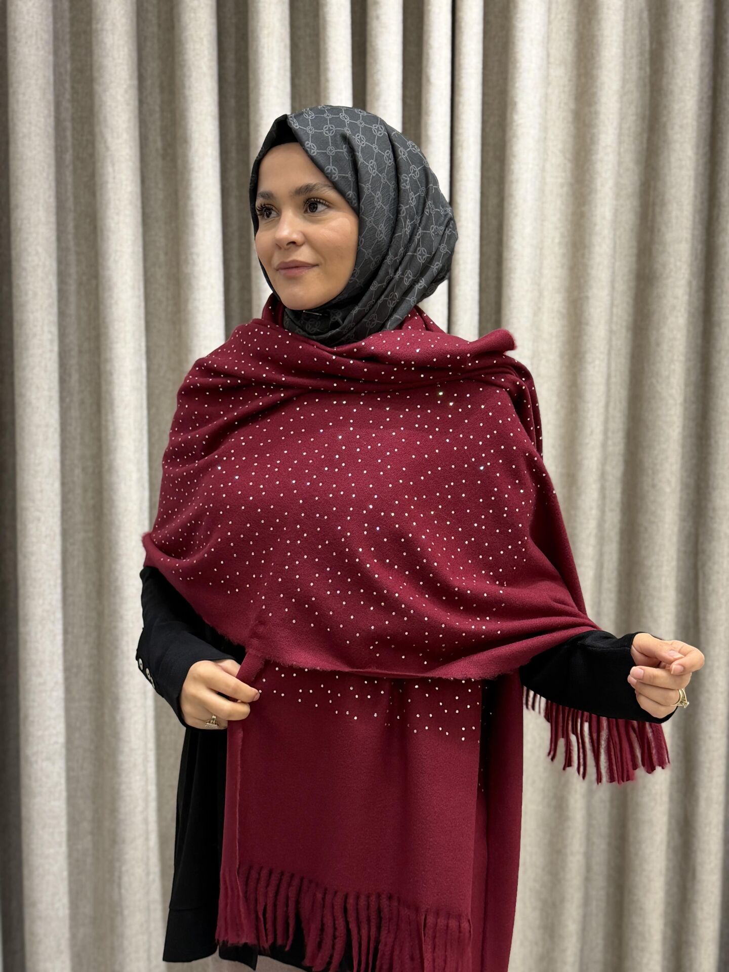 TAŞLI OMUZ ŞALI BORDO