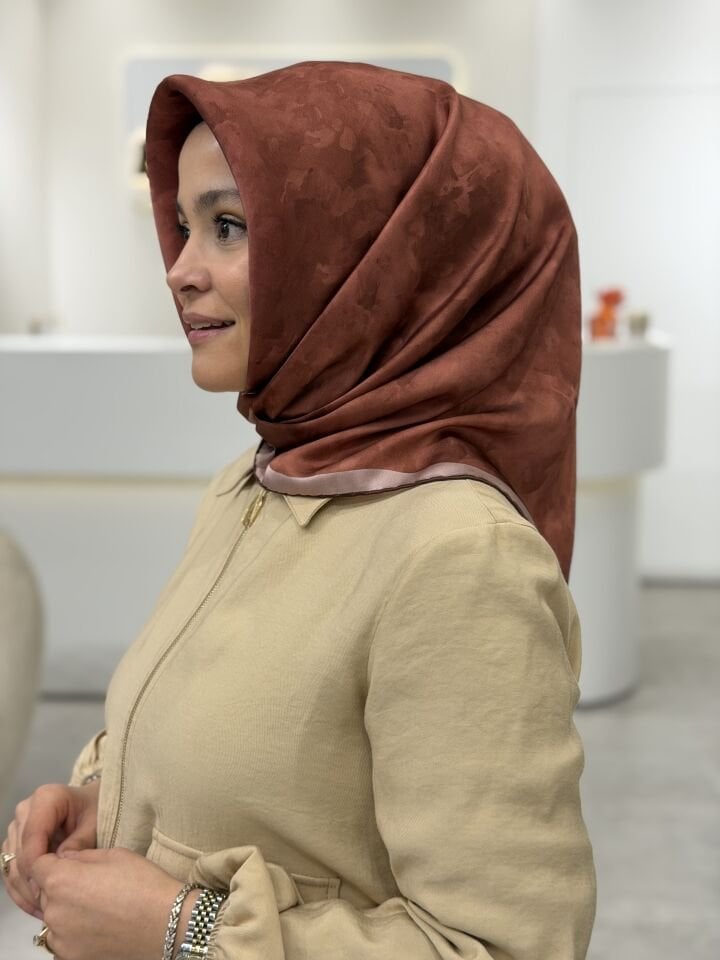 AKER SURA İPEK EŞARP BULUT DESEN