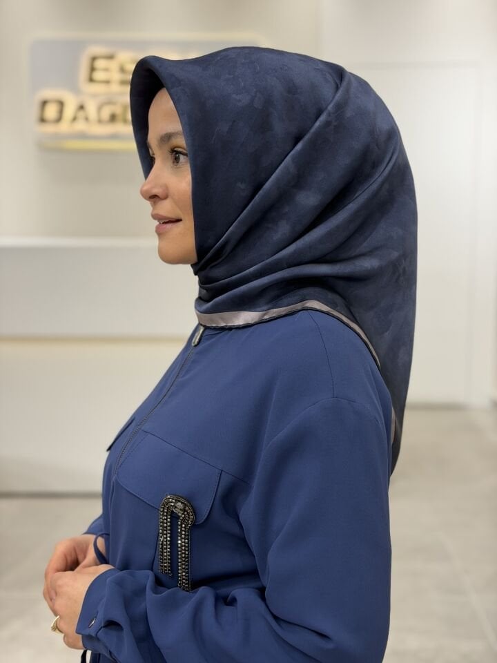 AKER SURA İPEK EŞARP BULUT DESEN