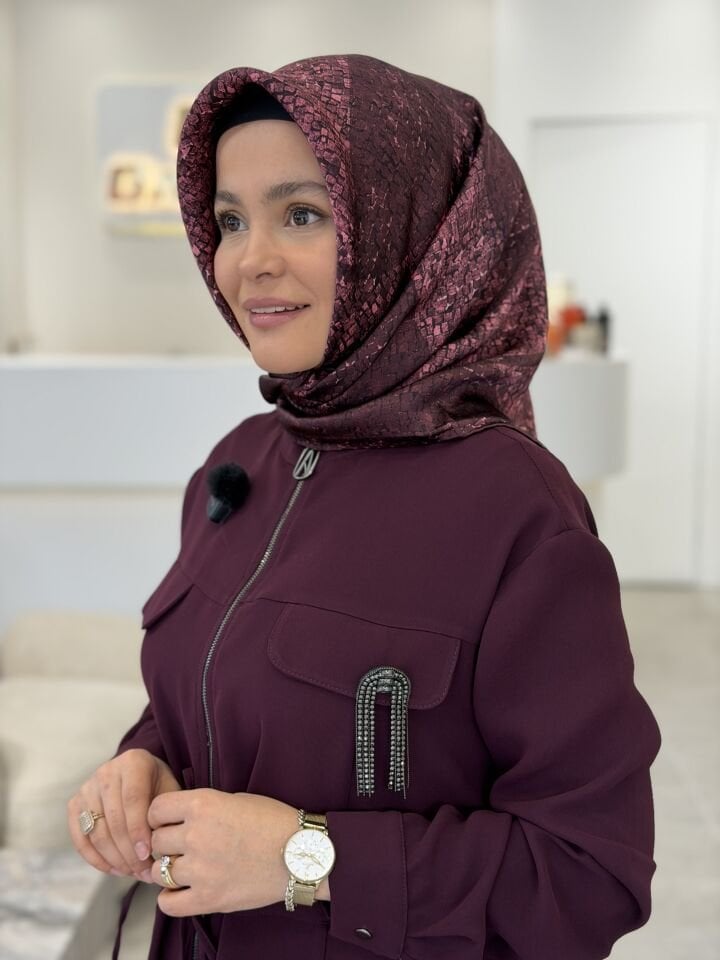 AKER SURA İPEK EŞARP