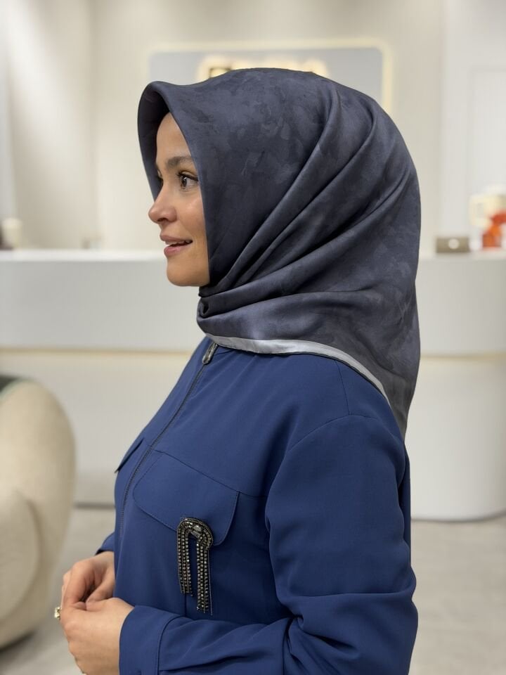 AKER SURA İPEK EŞARP BULUT DESEN