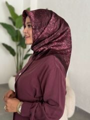 AKER SURA İPEK EŞARP