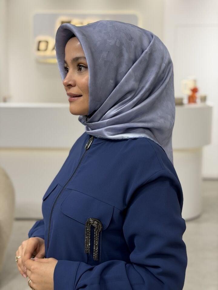 AKER SURA İPEK EŞARP BULUT DESEN