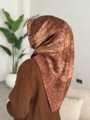 AKER SURA İPEK EŞARP