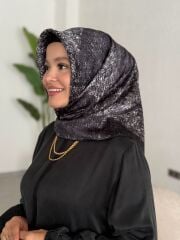 AKER SURA İPEK EŞARP