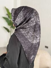 AKER SURA İPEK EŞARP