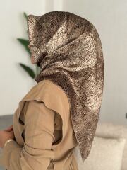 AKER SURA İPEK EŞARP