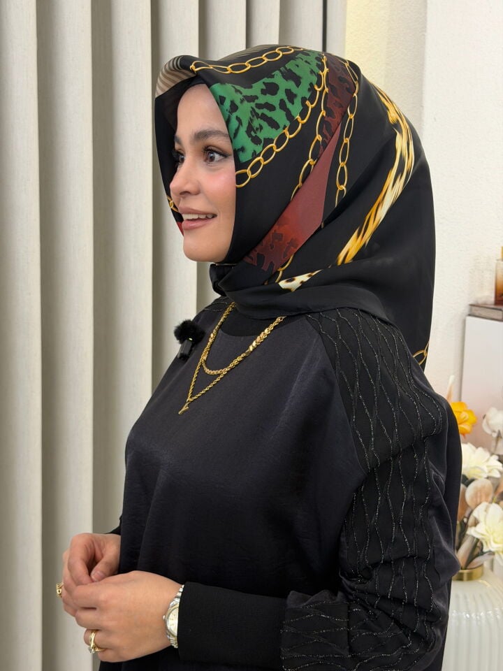 AKER SURA İPEK EŞARP