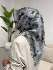 AKER SURA İPEK EŞARP