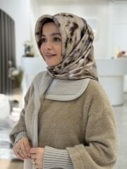 AKER SURA İPEK EŞARP