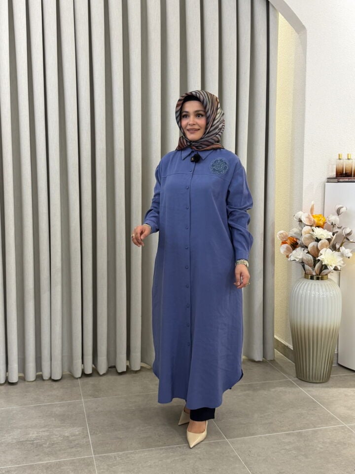 ARMİNE TREND ÇİÇEK İŞLEMELİ TENCEL GÖMLEK İNDİGO