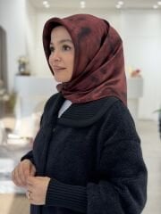 AKER SURA İPEK EŞARP