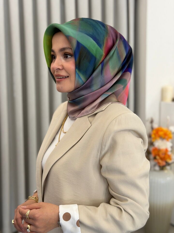 AKER SURA İPEK EŞARP