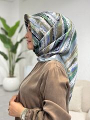 AKER SURA İPEK EŞARP