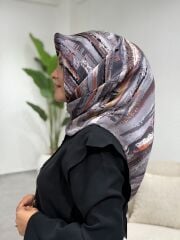 AKER SURA İPEK EŞARP