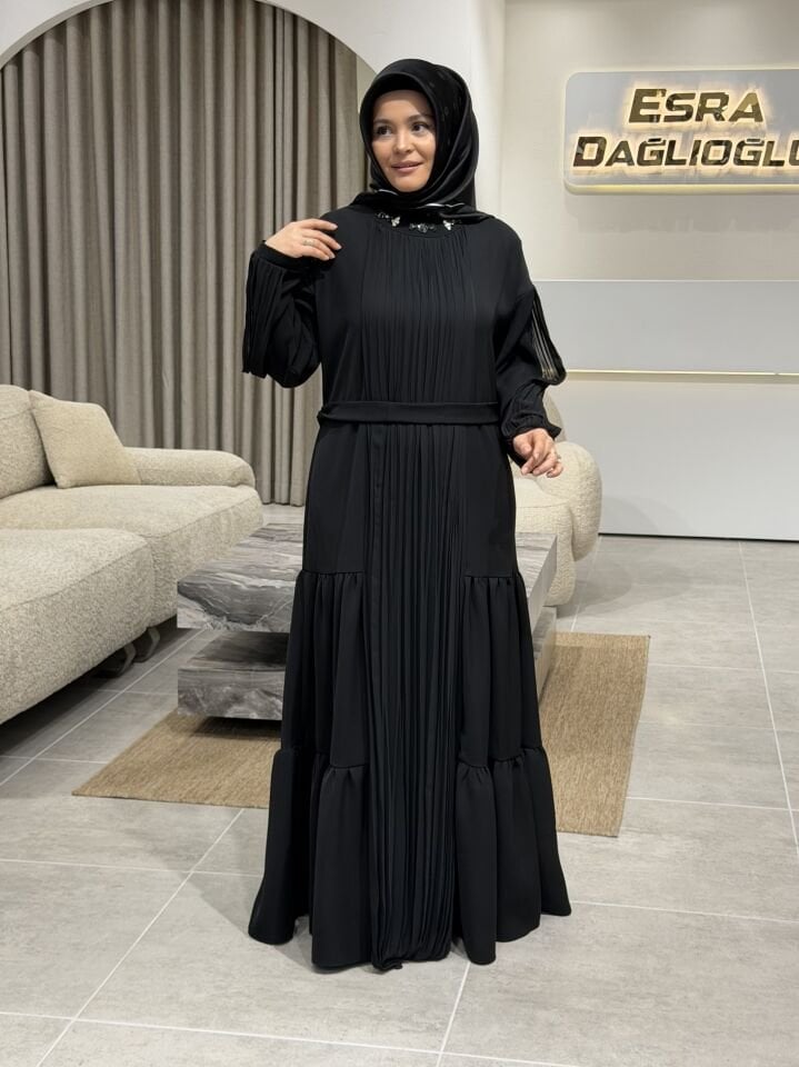 İTHAL KREP TÜL DETAYLI ELBİSE SİYAH