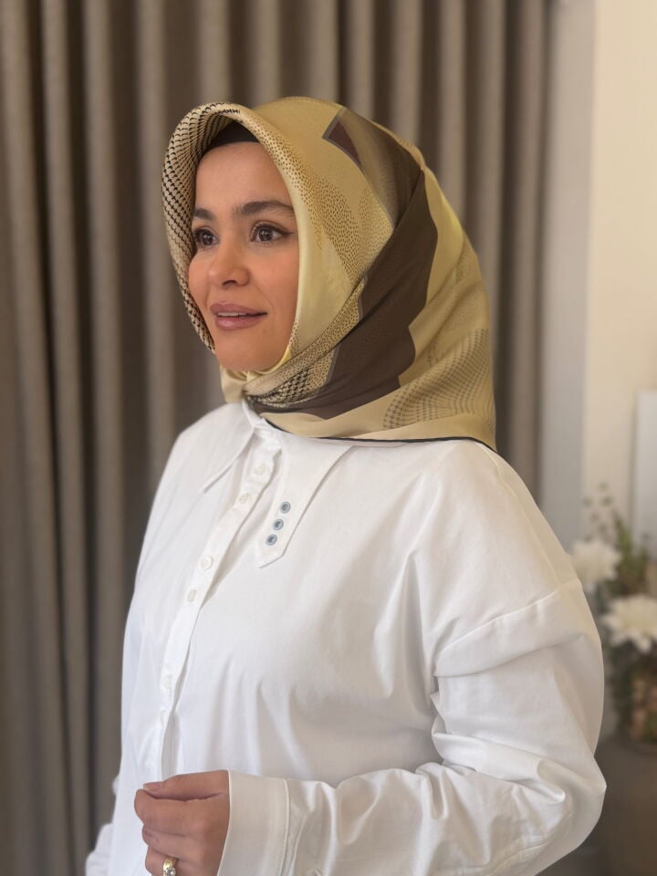 AKER SURA İPEK EŞARP