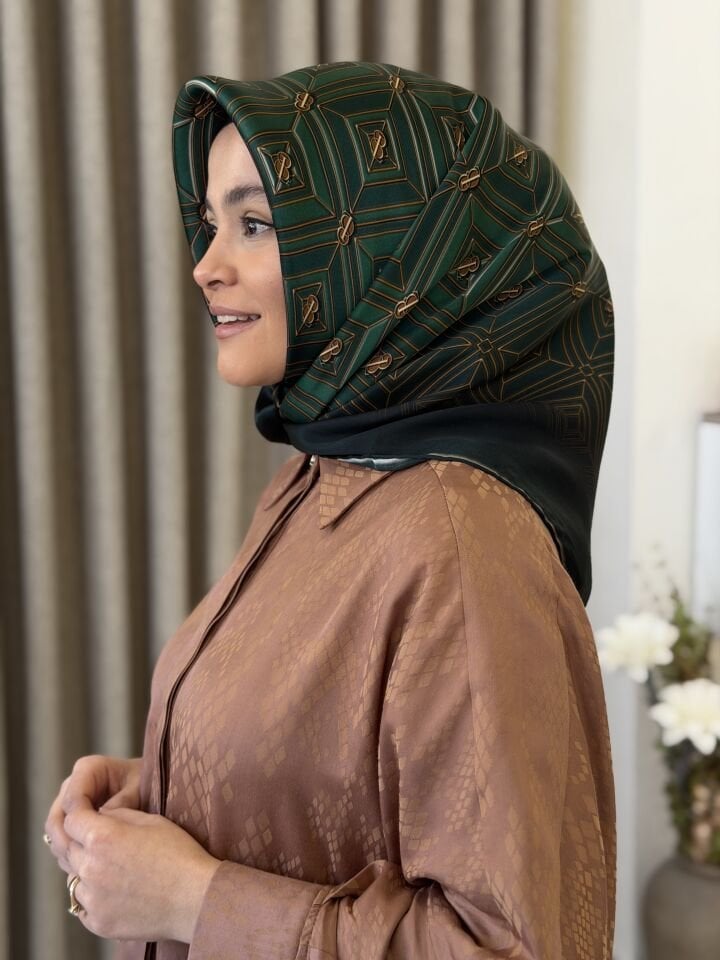 LA BOUTİQUE SURA İPEK EŞARP