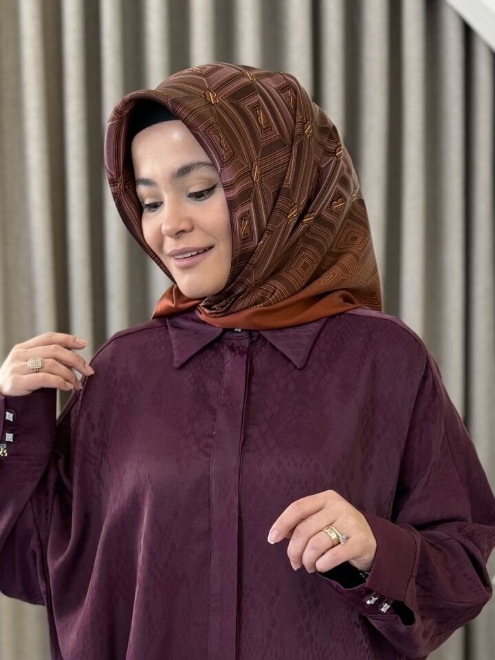 LA BOUTİQUE SURA İPEK EŞARP