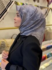AKER SURA İPEK EŞARP